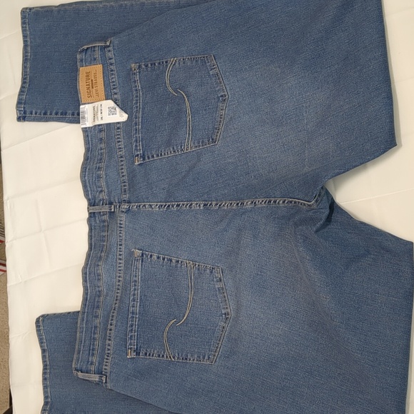 Levi's Signature Totally Shaping Straight High Rise Jean Sz 28L - Picture 4 of 12